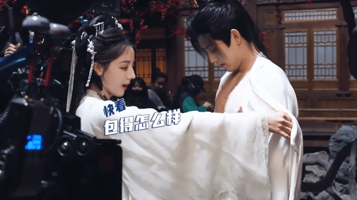 陈飞宇没和热巴签保咪协议吗陈飞宇没签保咪协议 迪丽热巴给陈飞宇包扎这段，动作太丝