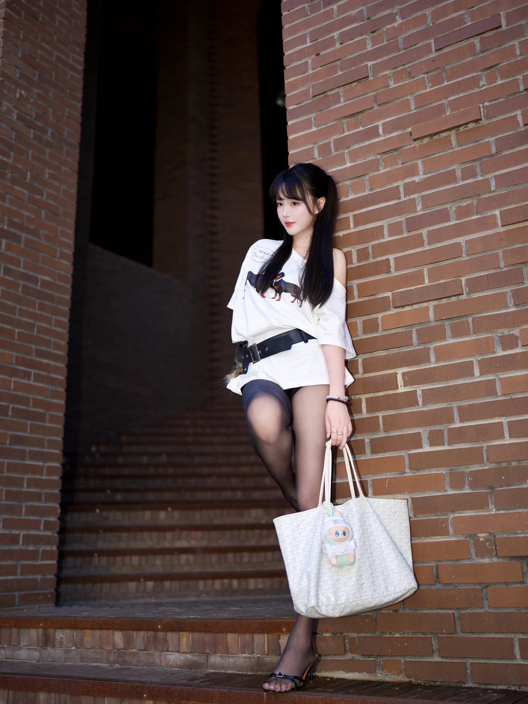 今天穿什么香。