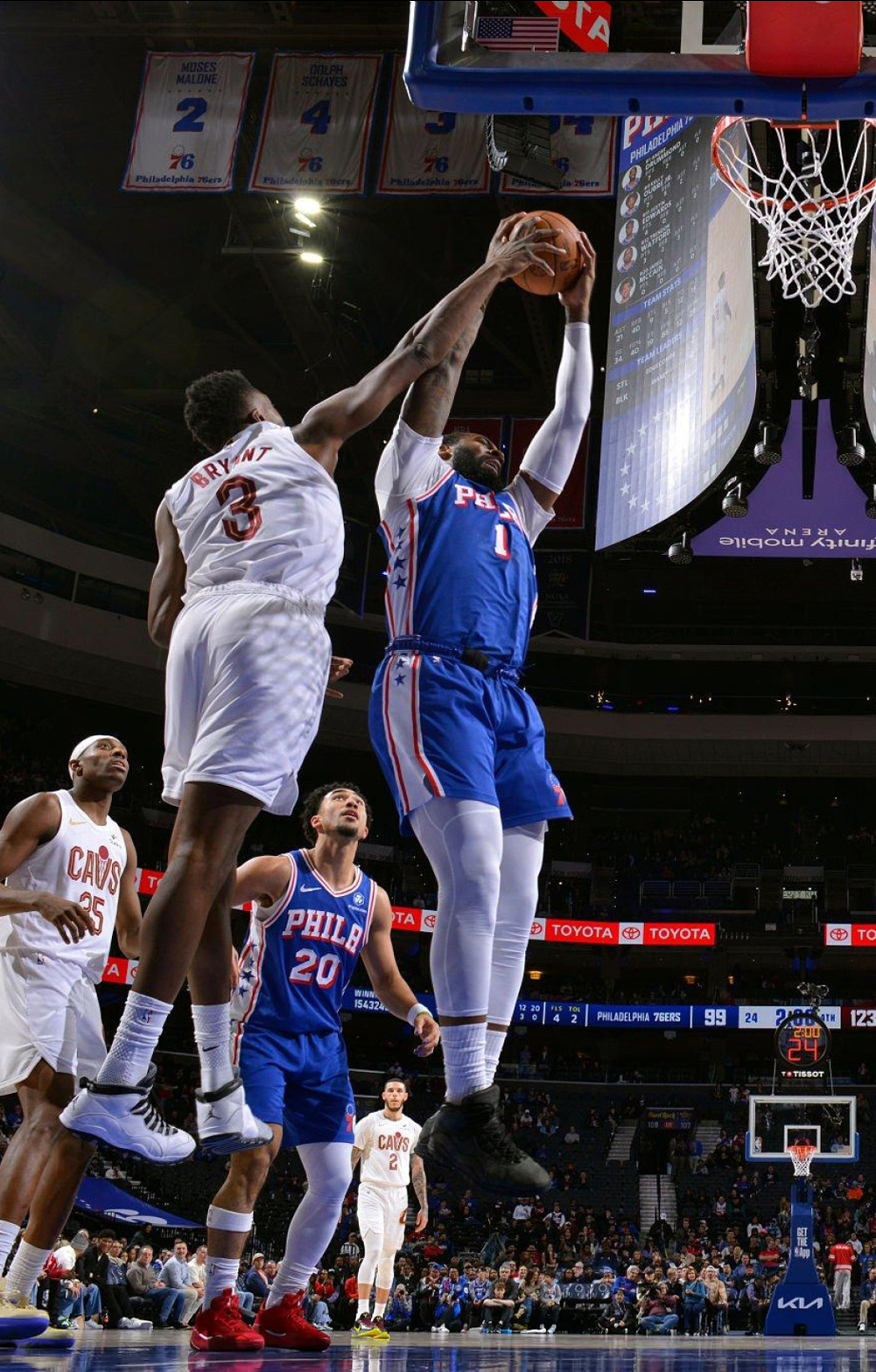 庄神和托马斯·布莱恩特都穿了Air Jordan 10上场 