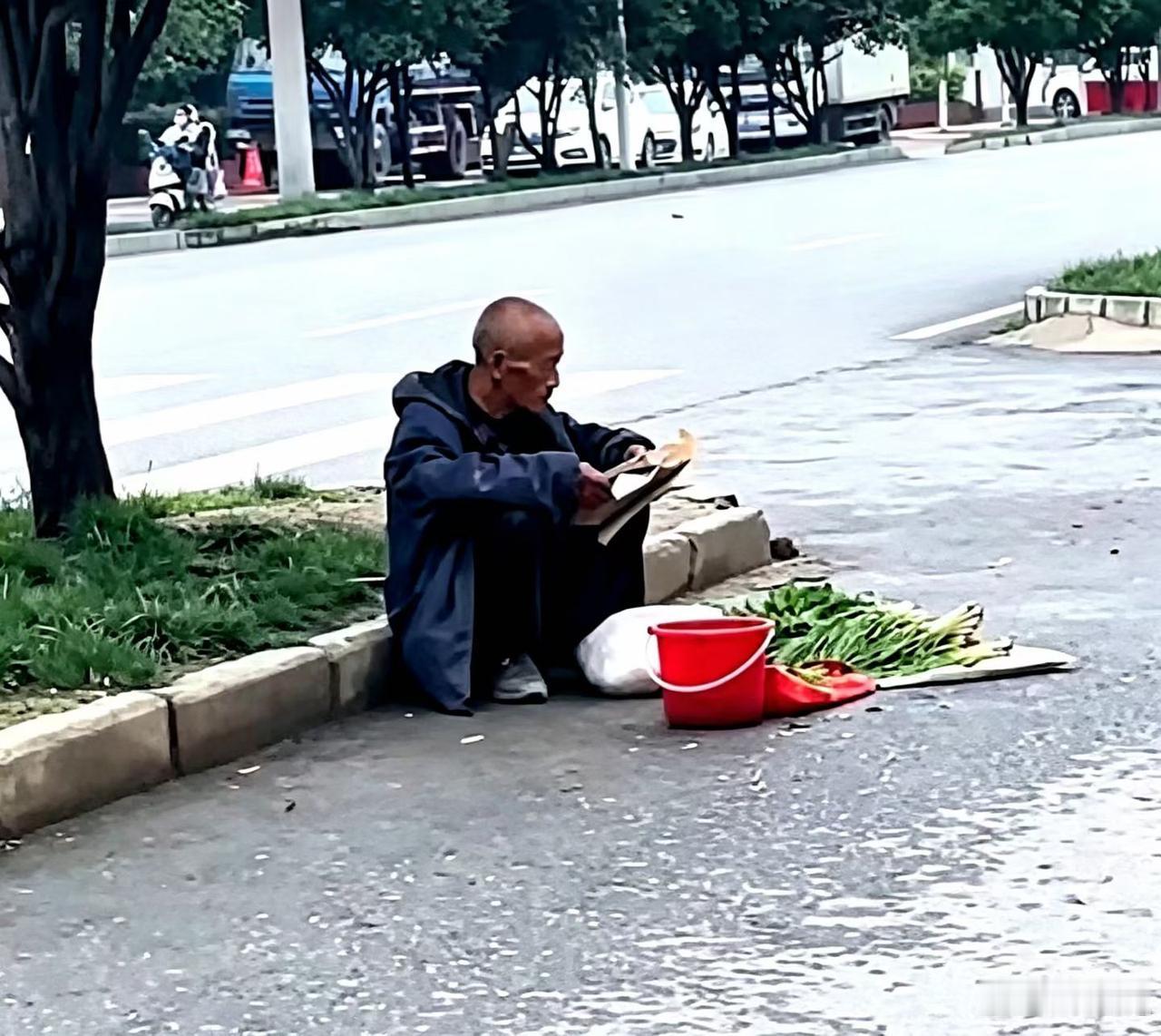 广西平果街市随拍（如有侵权，马上删），即便为生计奔波，也要给灵魂留一扇透光的窗。