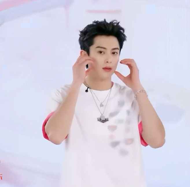 怎么萌成这样🥹王鹤棣巧乐兹品牌代言人