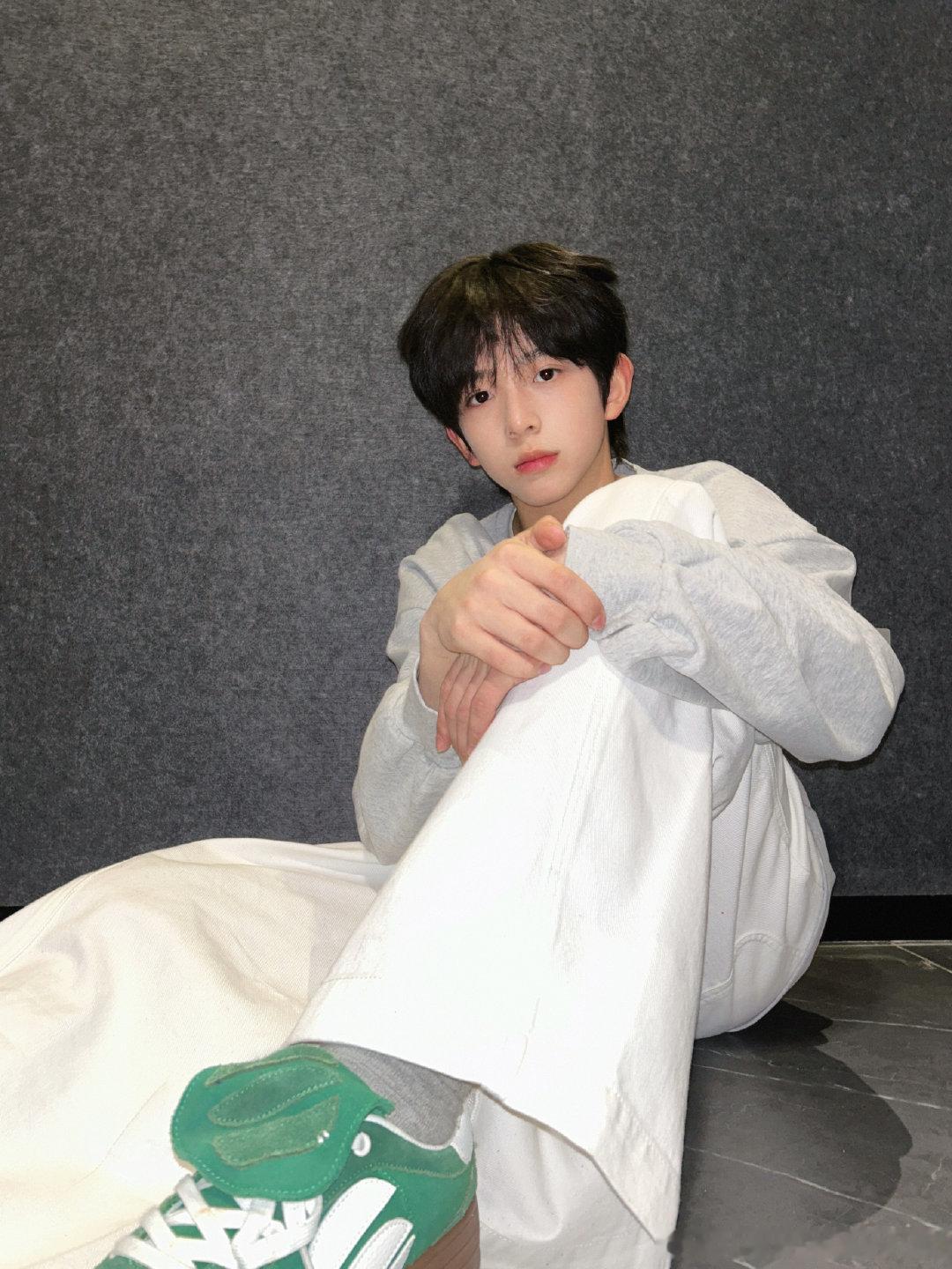 陈浚铭[超话] 🎸陈浚铭 四代第一门面 🎸陈浚铭 四代顶级rap担 IP同频