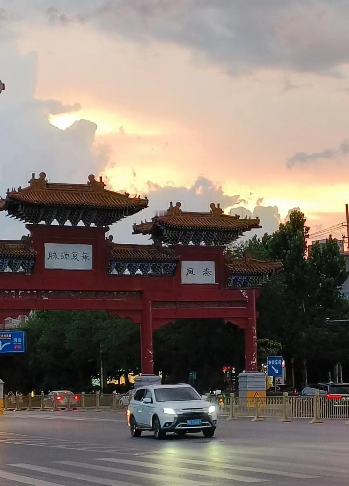 这就是人们说的洗山雨![大笑]