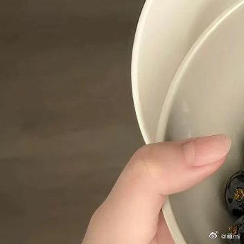 每日一善 ❤️阳光信用❤️ 每日一善信任是是夏日清凉的风，冬日里燃烧的炉火；信任