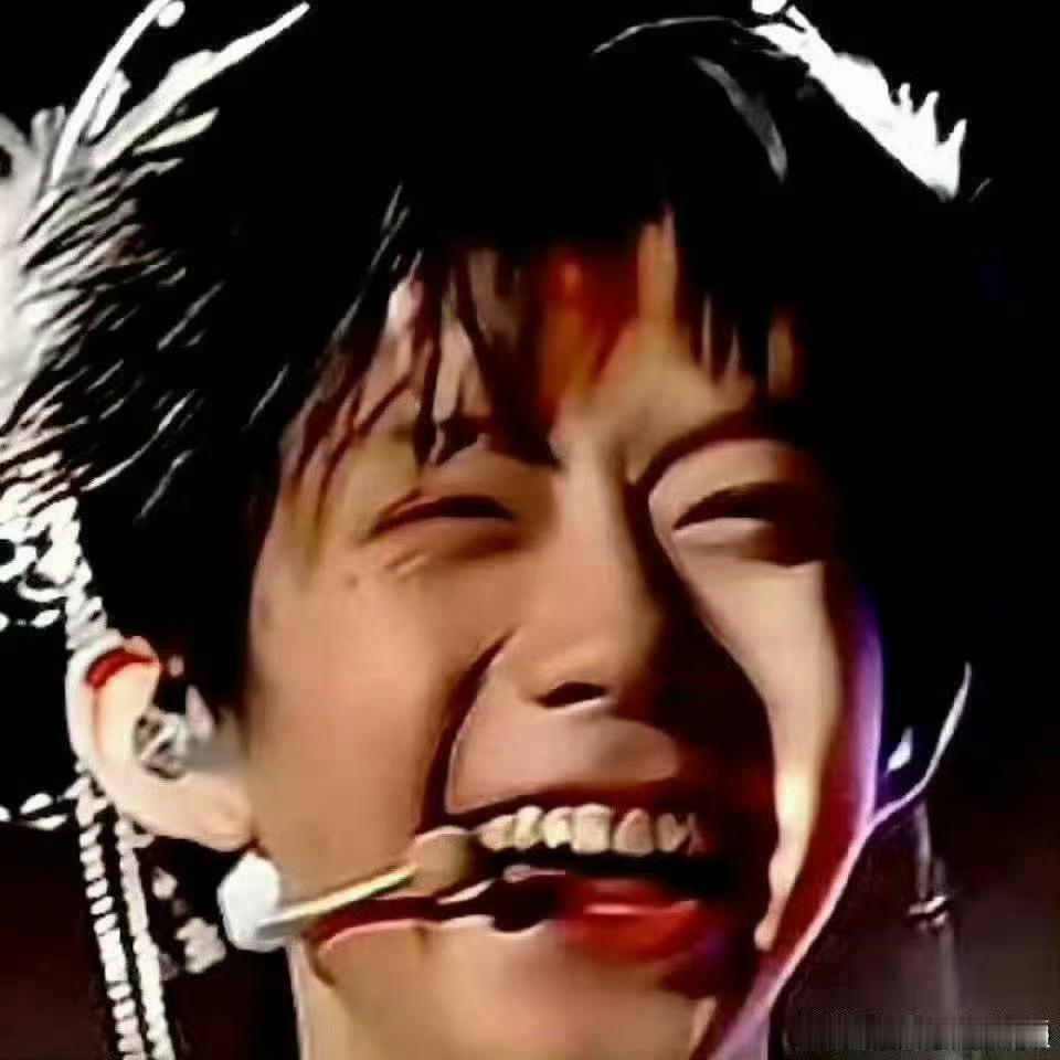 陈奕恒不管有多苦，千万要记住：苦难是我们人生路上不可缺少的经历，只有活着，才有幸