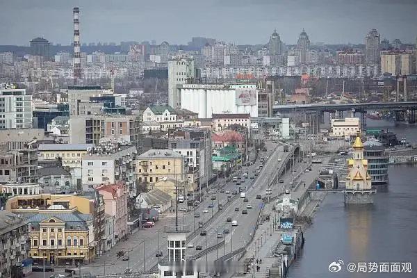 #俄军使用各类型武器对乌袭击#【乌克兰15个地区遭大规模袭击！乌总理：俄军“使用