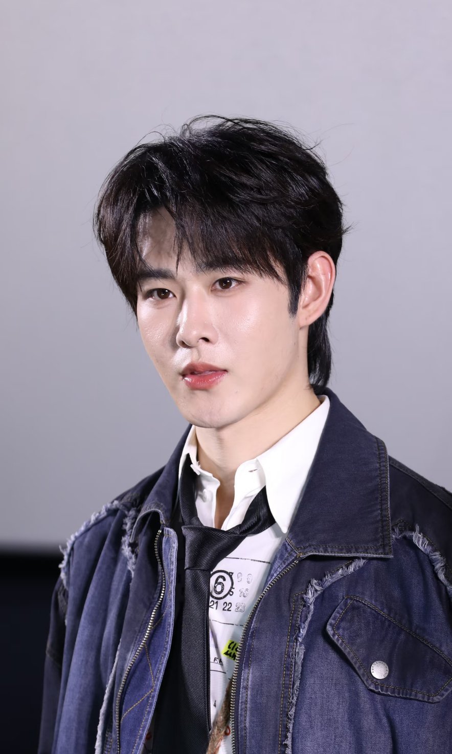 田嘉瑞神级落泪镜头有了龙神为露芜衣落泪我天！！龙神大人为小狐狸落泪了田嘉瑞