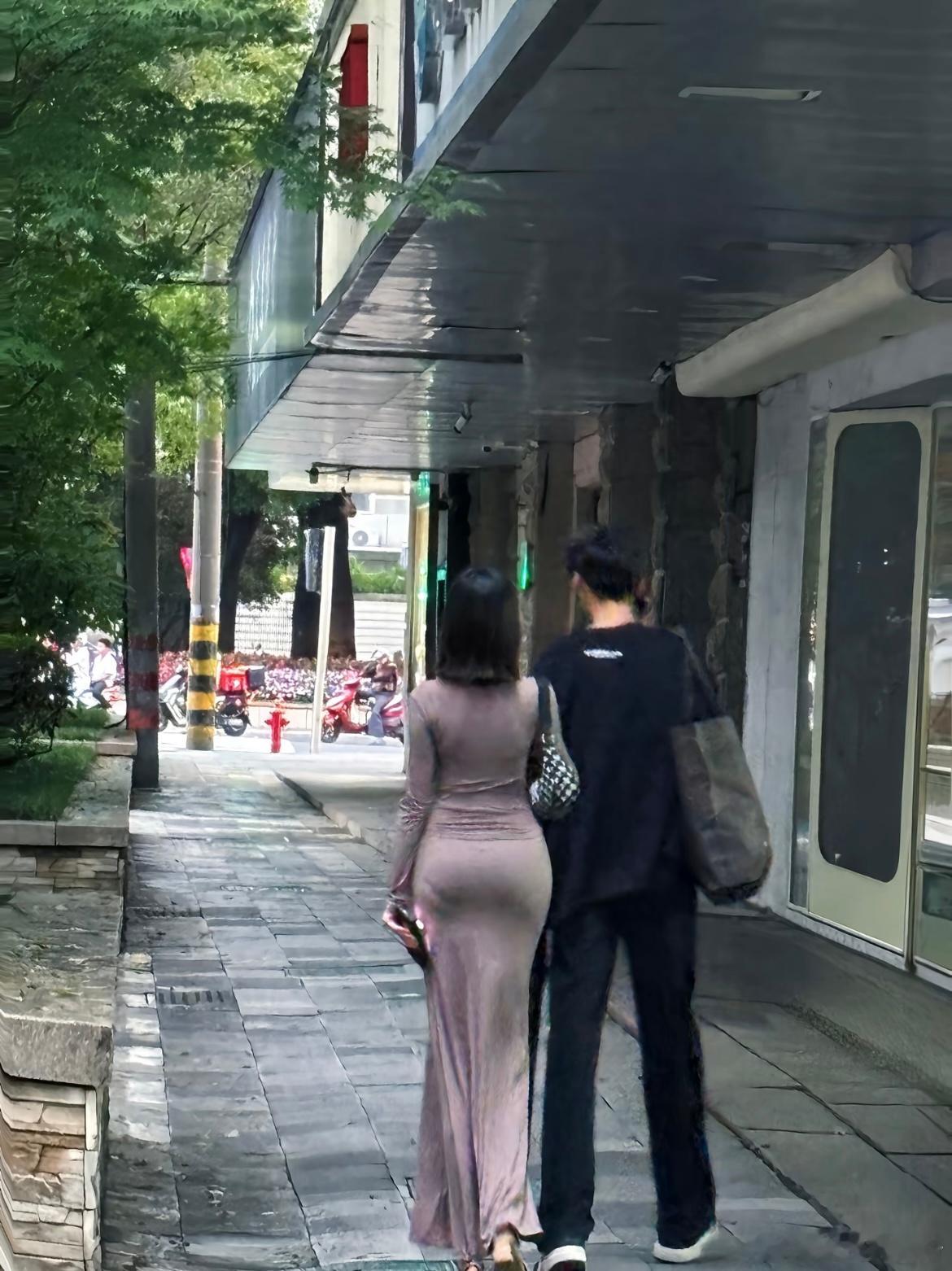 姐妹相册里的我们俩 ​​​