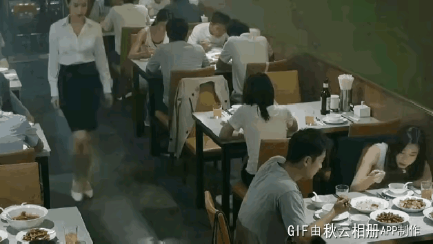 为啥总感觉别人的好看，
也许他媳妇不会扭腰吧。