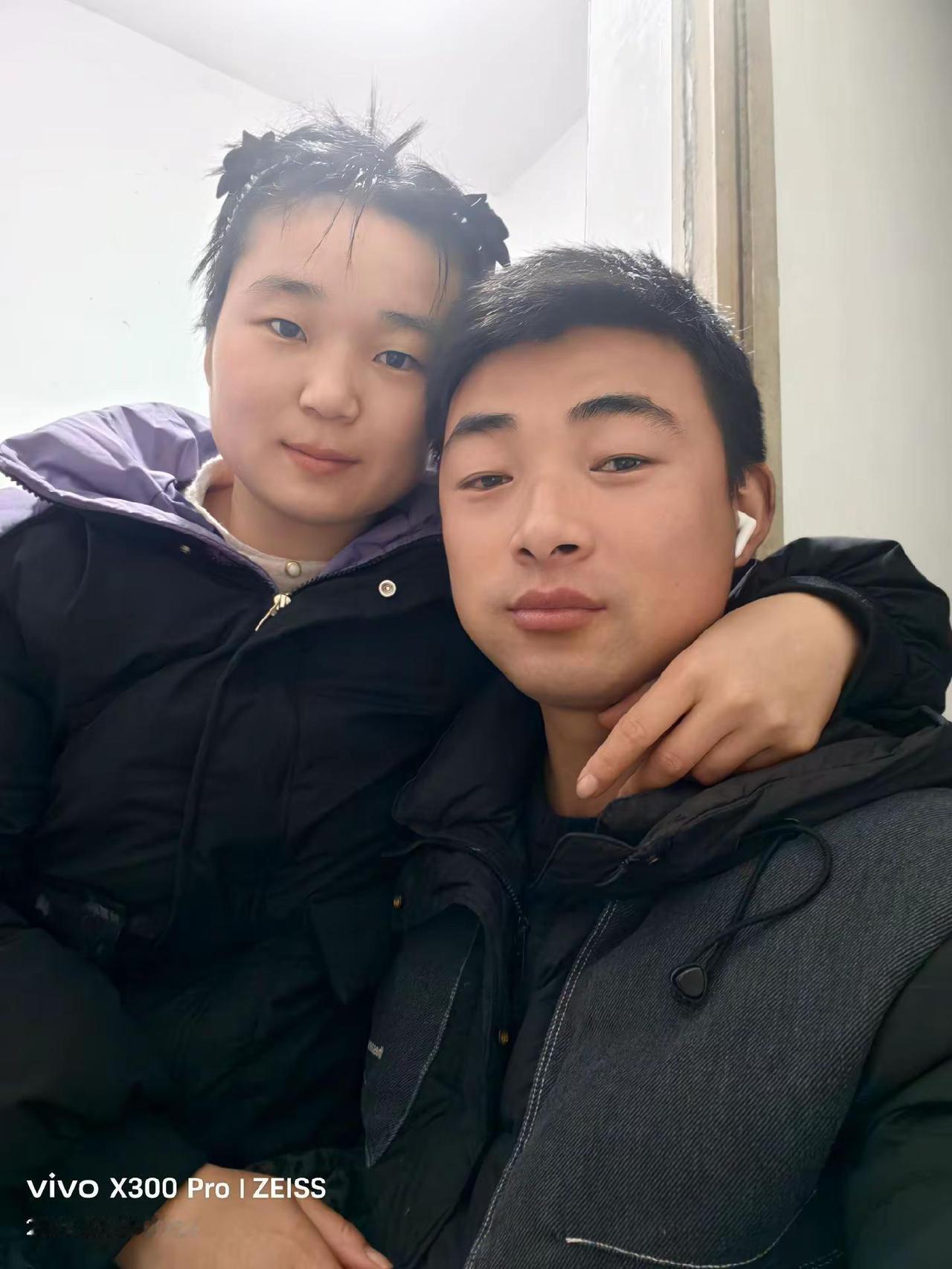 不知不觉我们已经走了很远的路 我们都是普通人  没有什么谁陪谁吃苦这一说 有你的