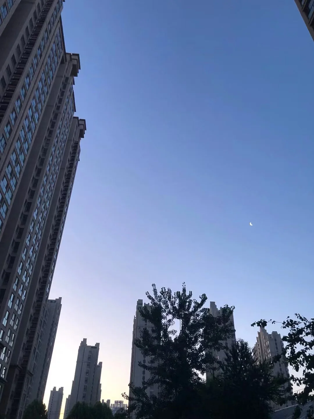 女生想找个很帅的男生谈恋爱真的很容易