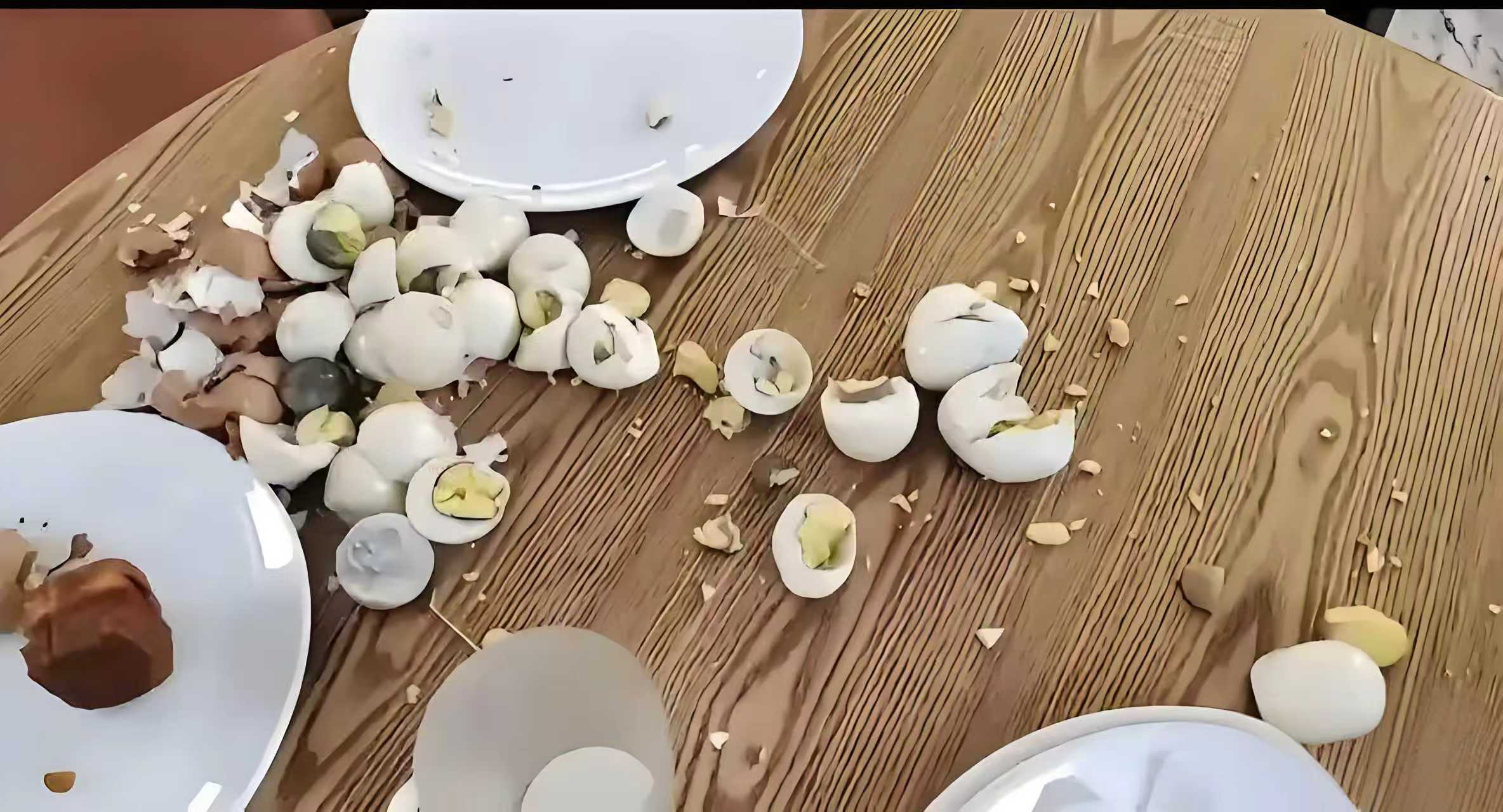 万万没想到！陕西，只因酒店免费自助餐不让打包，女子当着孩子和众人的面...