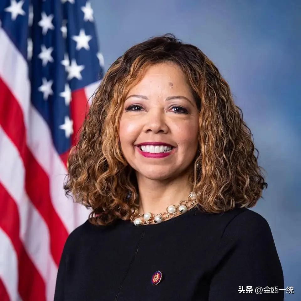 美国2众院员窜访台湾

美国众议员麦克莱伦、富希今天（16日）至20日窜访台湾，