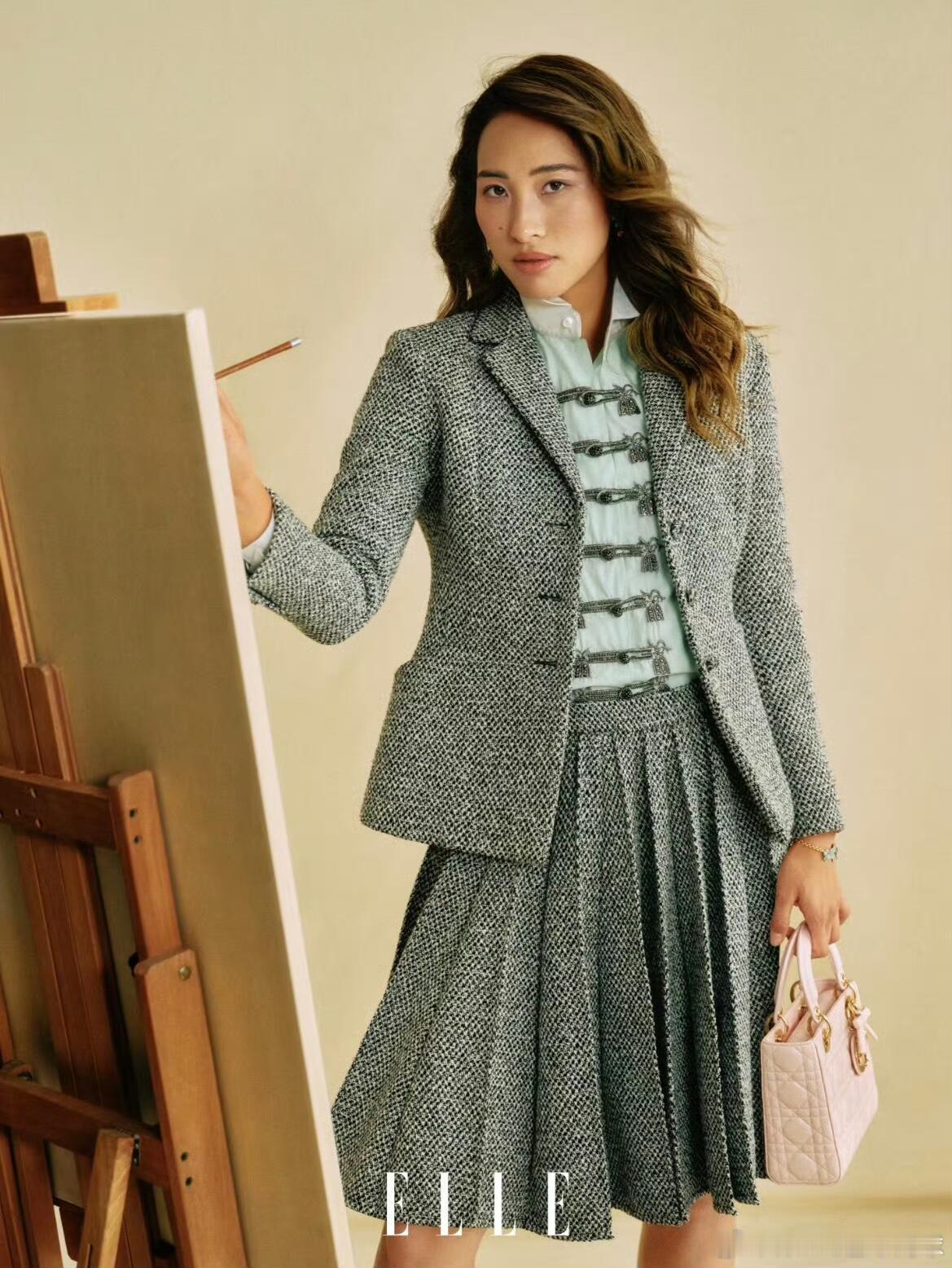 郑钦文dior新图尽显高贵郑钦文的气质可以驾驭任何奢侈品了，新赛季加油👏，20