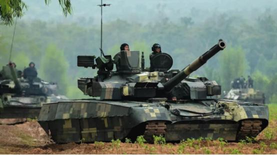 拒绝特朗普调停，泰军定下目标，关键时刻，中方亮明态度。
 
泰国湾的海风最近都带