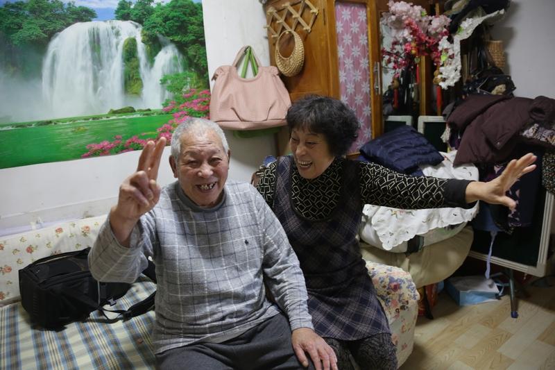 这律师哥们儿操作真够迷的，陪着新欢产检，然后辞职，还迅速跟新欢领证，一套流程下来