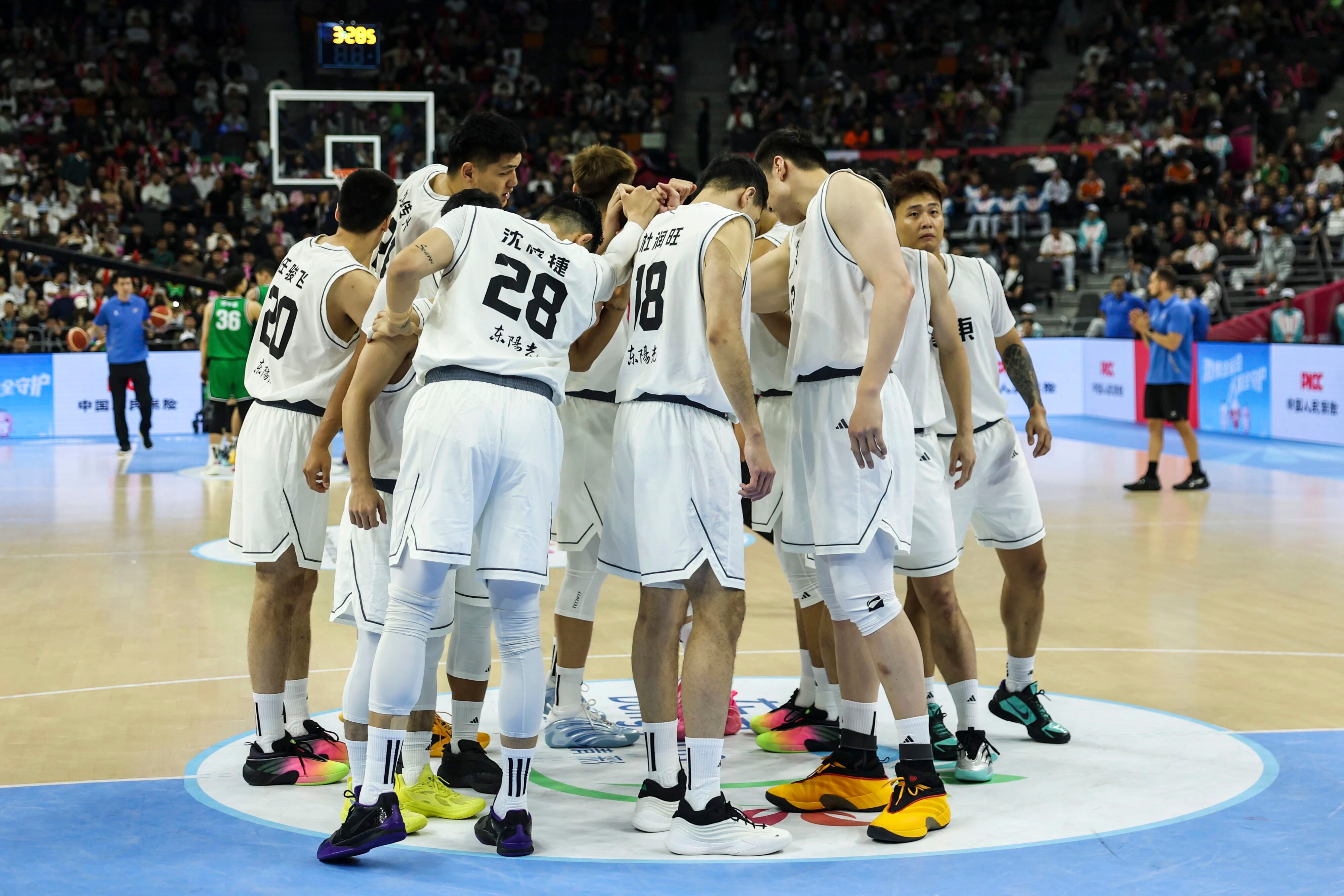 今日全运会男篮成年组赛程👇金牌赛：19:30 浙江vs广东 东莞篮球中心铜牌赛