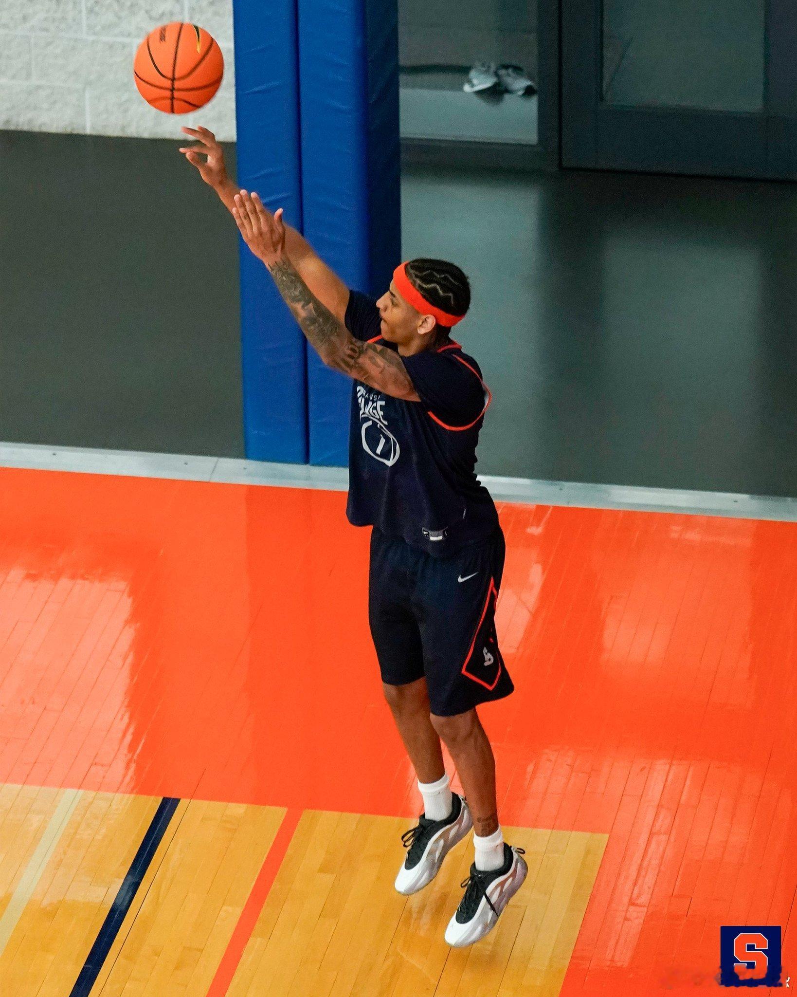 NCAA Kiyan Anthony新造型，似故人之姿 