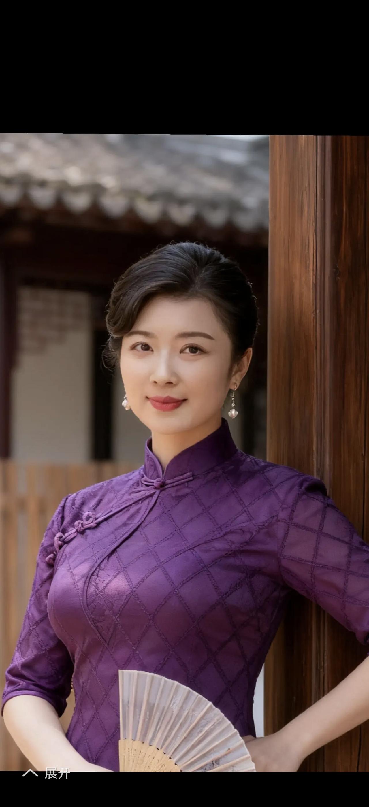 古典旗袍，韵味十足，优雅动人。