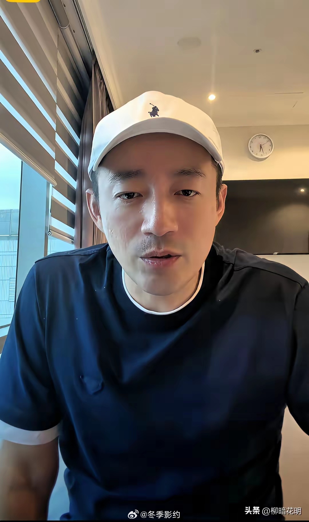 汪小菲这两天估计正后悔得拍大腿呢！前脚刚硬气地喊“麻六记跟张兰没关系”，后脚销量