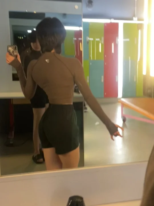 是不是练过，背腰臀比它自由分辨。