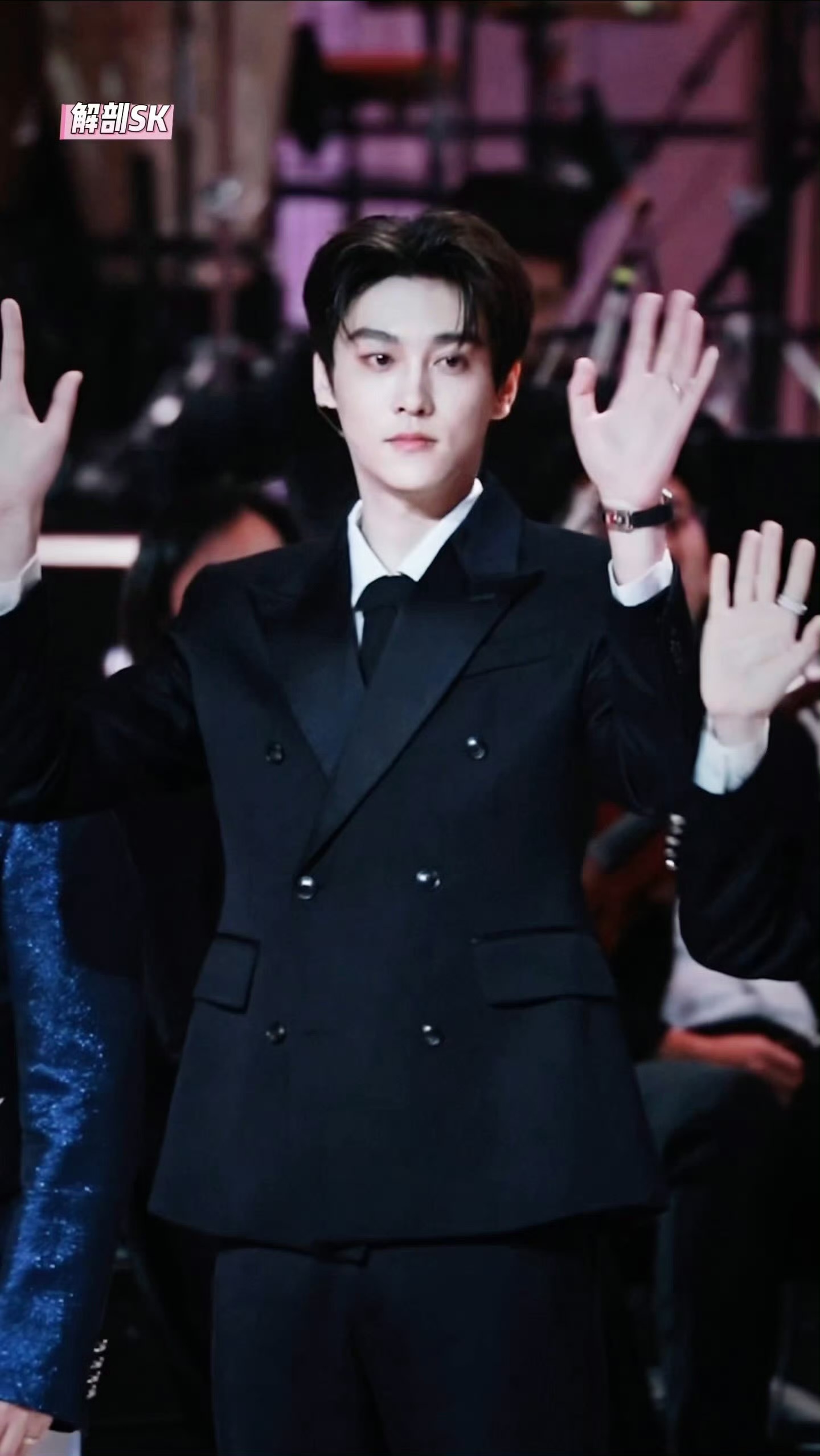 田栩宁媚眼抛给瞎子看其实是因为这张脸太帅了所以看不到别的