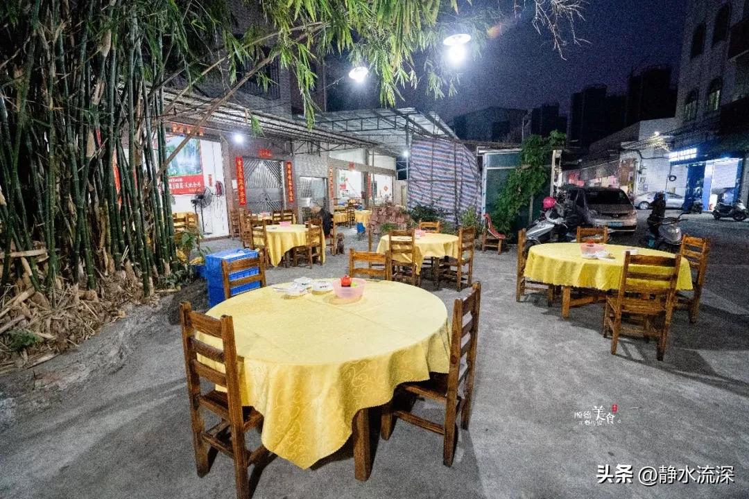 以后吃大排档，不但防热防醉还要防老鼠
      昨天晚上，几个朋友应两个休假同