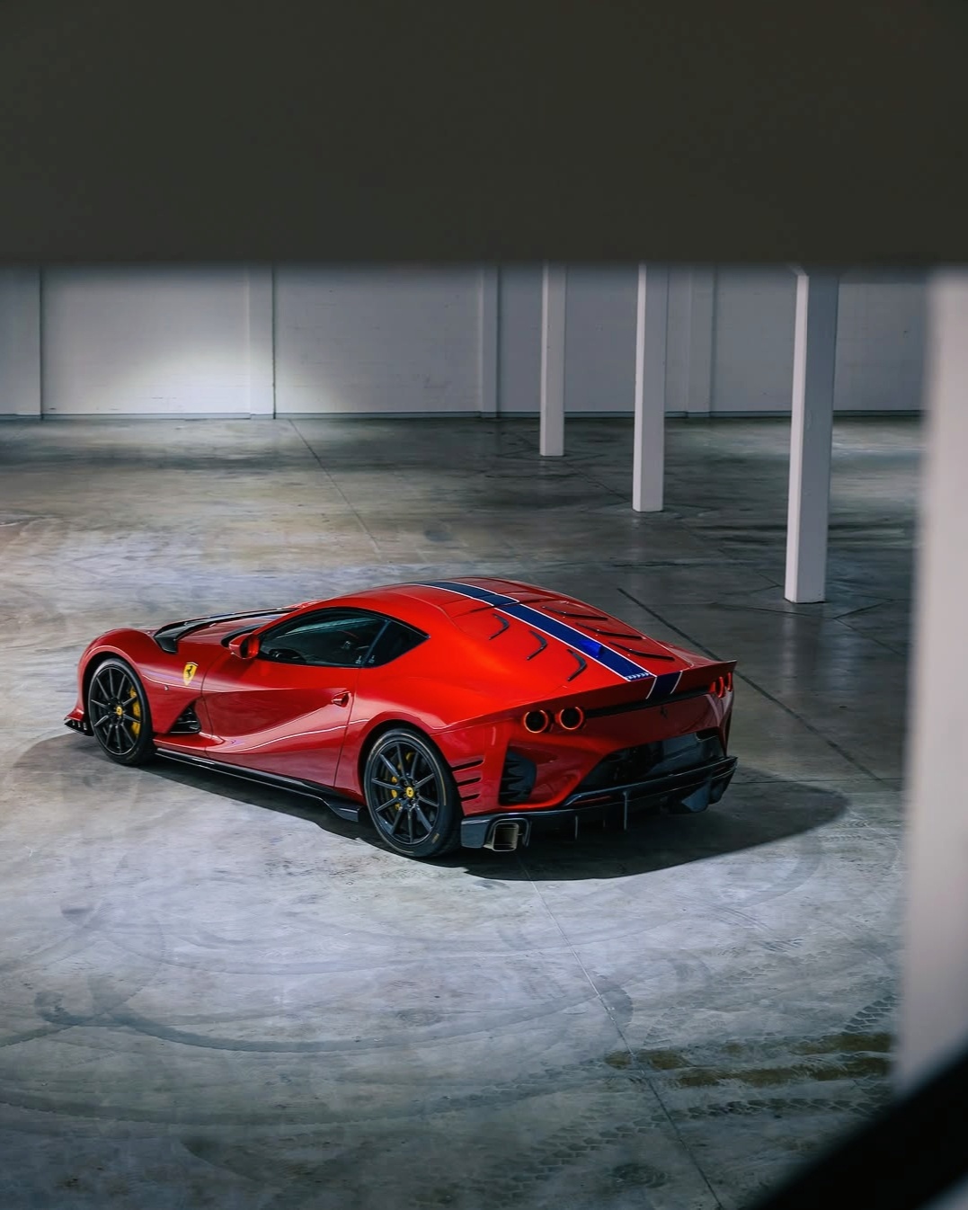 Ferrari 812 Competizione还得是法拉利！我与汽车的日常  