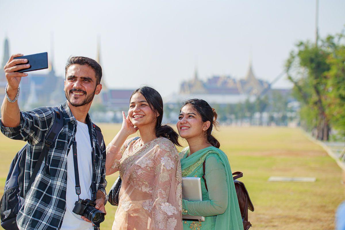 国家为什么不给农村光棍牵线搭桥去娶东南亚穷苦人家的姑娘？

说真的，这问题一听就