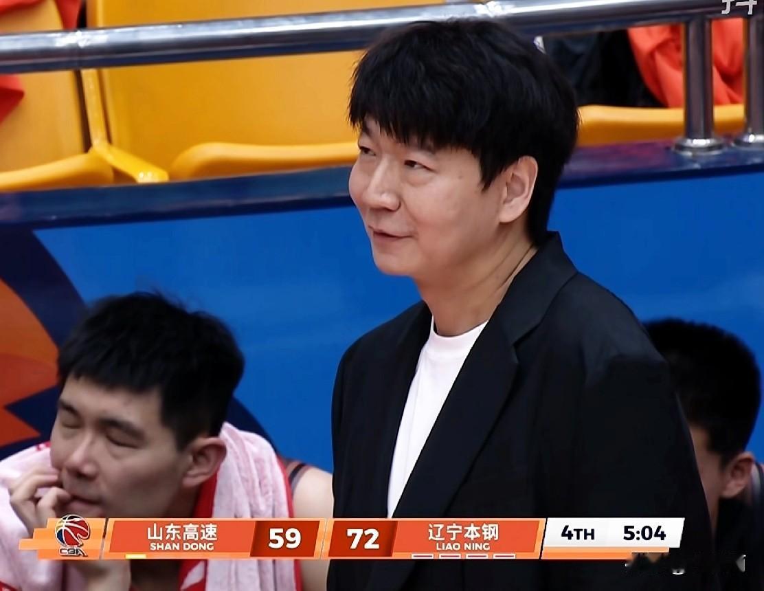 双外援瞎抡，高诗岩缺阵，山东队主场67:77惨败辽宁！
1、克里斯15投6中6次