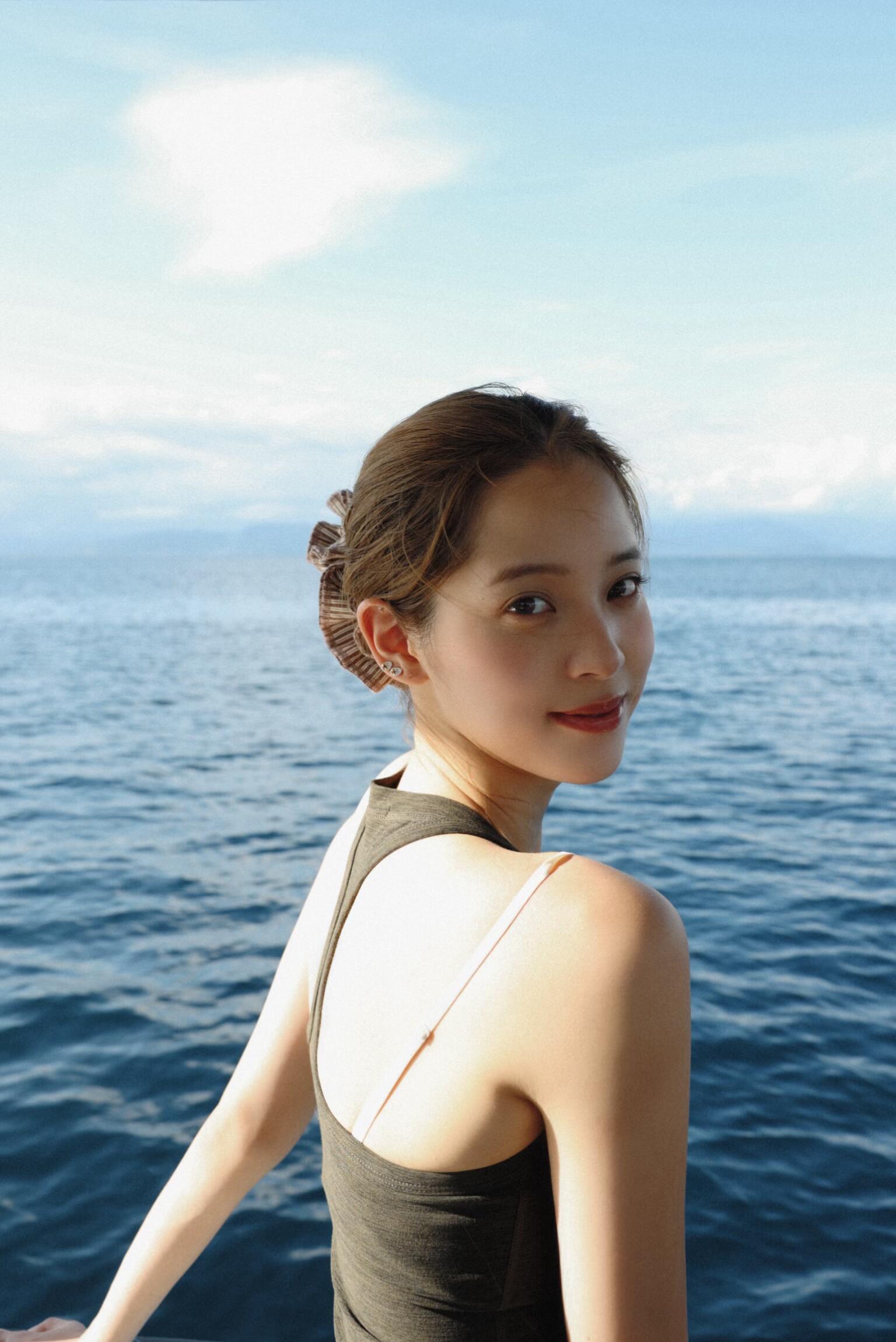 欧阳娜娜在巴厘岛这组好漂亮 （我想象自己旅行出片的样子欧阳娜娜