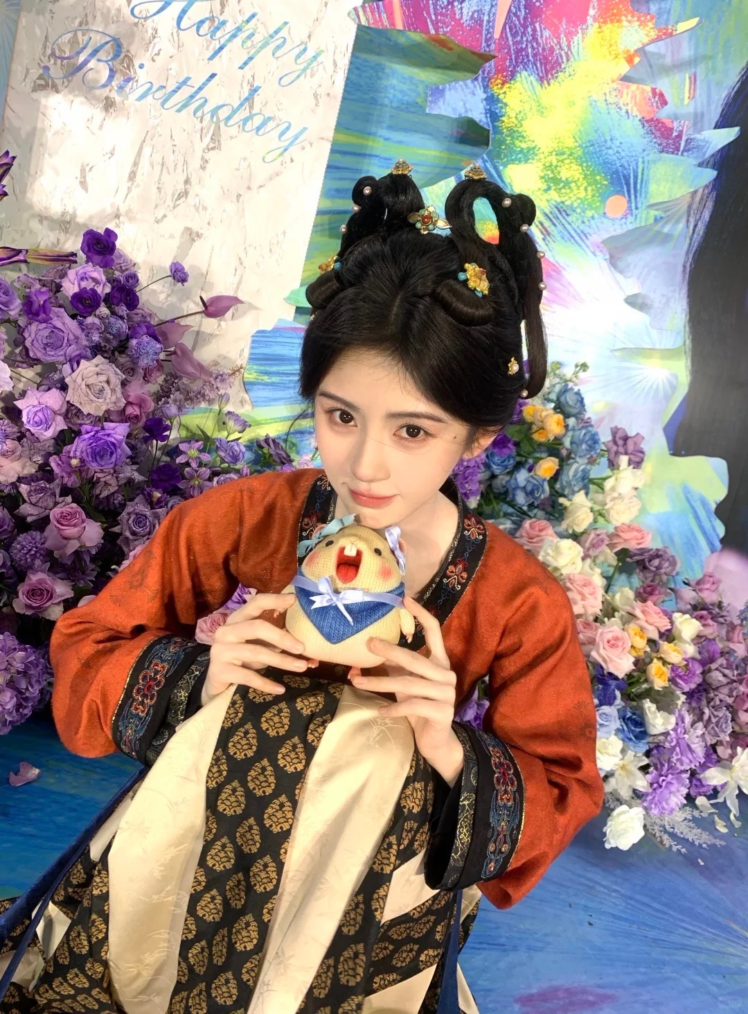 鞠婧祎澹台台 jjy鞠婧祎粉墨江湖 “你是我藏匿起来的小浪漫 是所有文案都不能形