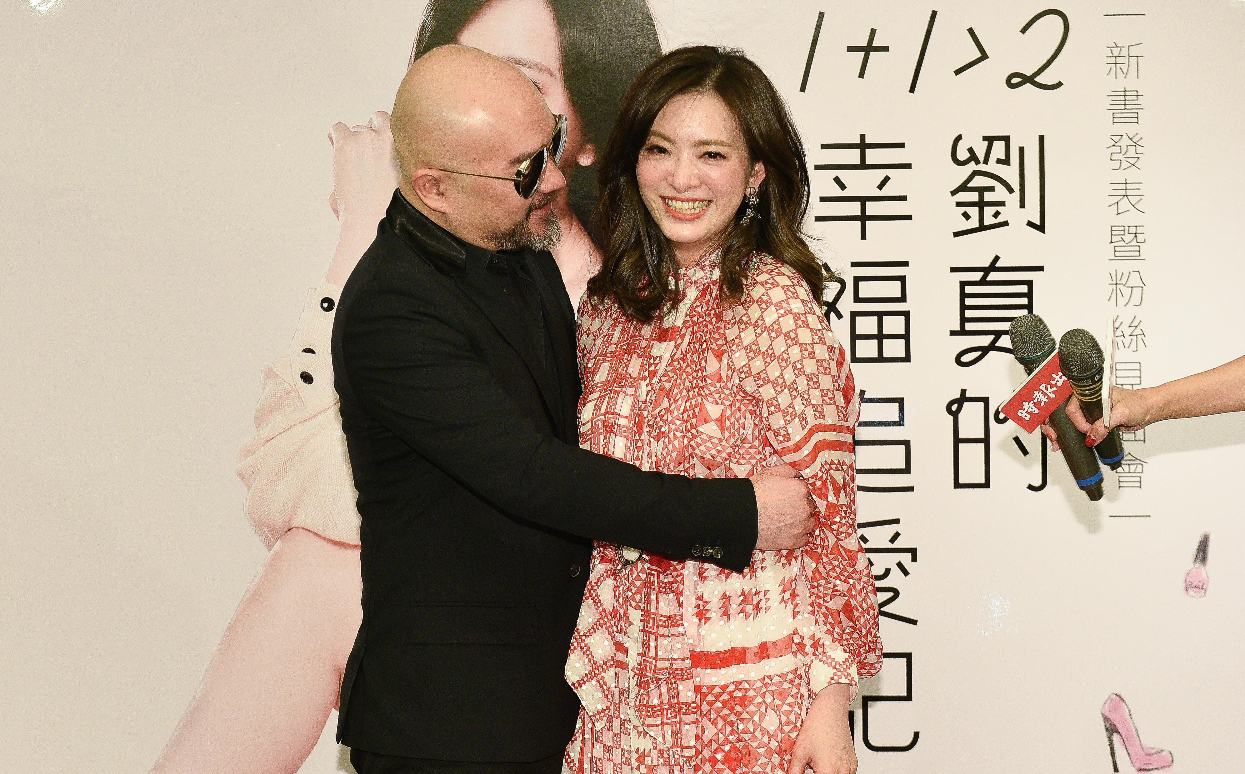 辛龙否认海外结婚 据台媒，辛龙于10日回应此前被传海外结婚传闻，“我没出门，流言