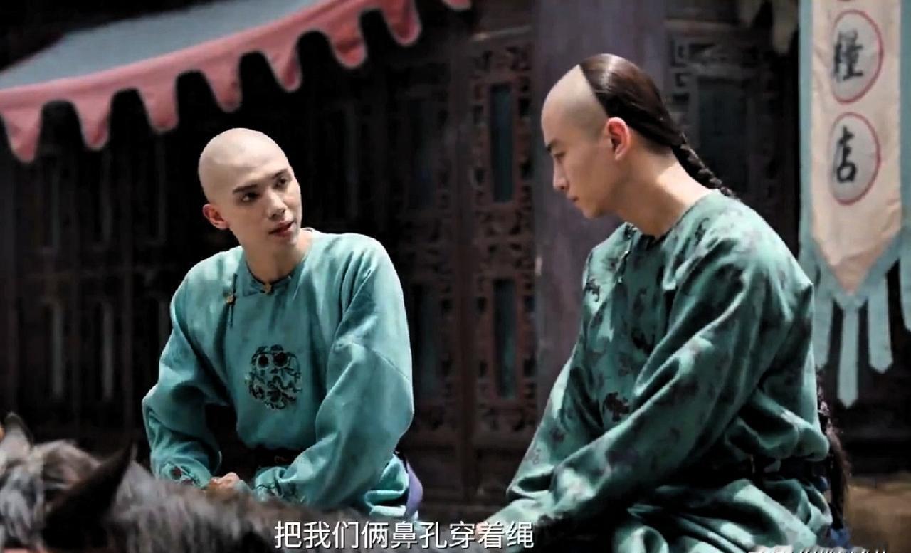 清代盐商的账本里。
藏着比戏文还精彩的故事。
俩兄弟斗到最后，居然没反目？
记得