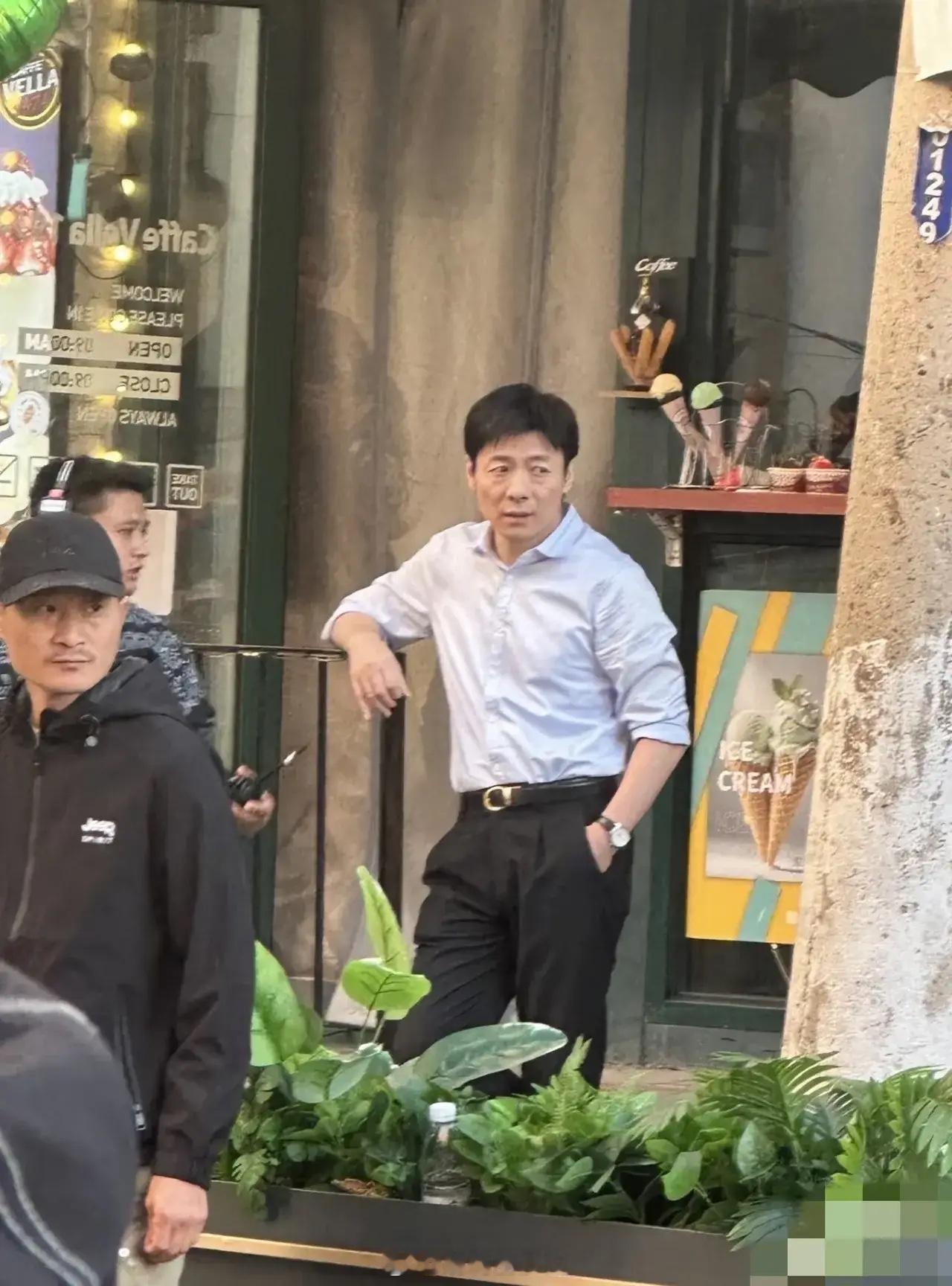 这个演员演了很多谍战剧，演技不错，祖峰是一个非常低调又有实力的演员，他演过很多角