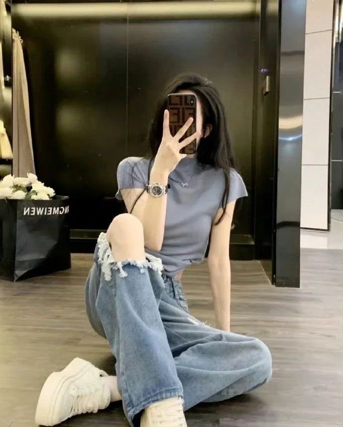 𝙻𝚒𝚏𝚎 𝚜𝚝𝚢𝚕𝚎 🧡💙我是被揉成一团的纸，如果有人能把