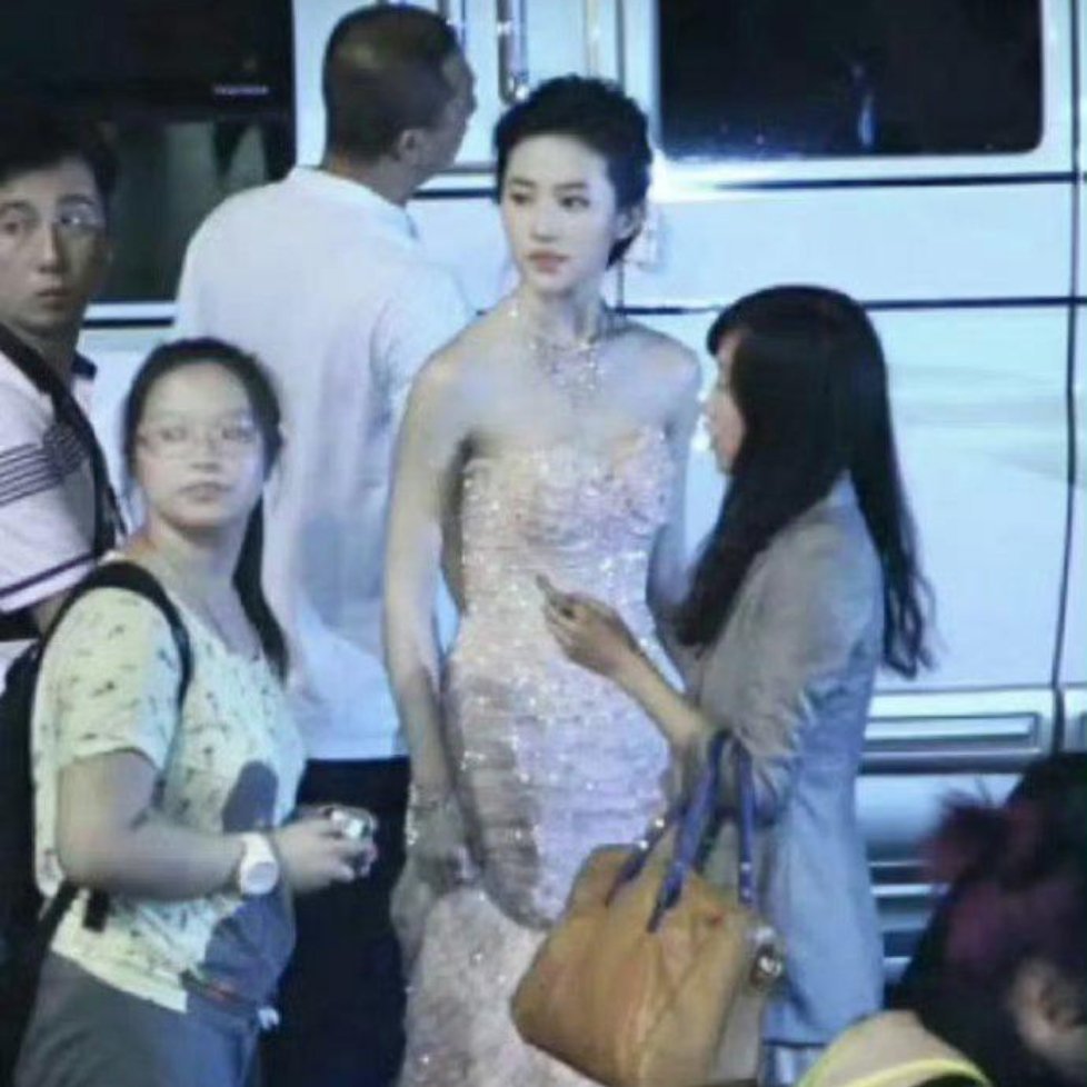 据说这是最接近刘亦菲本人的生图，完全神仙姐姐呀 