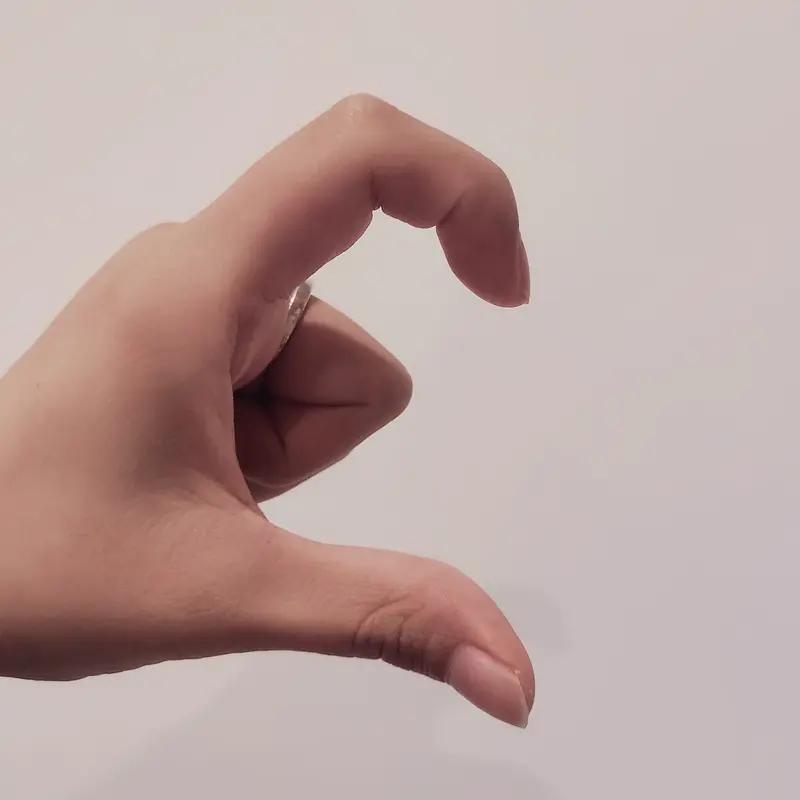 幸福和什么最有关系？我觉得这答案是多元的。
有人觉得幸福和钱有关，但钱并非万能。