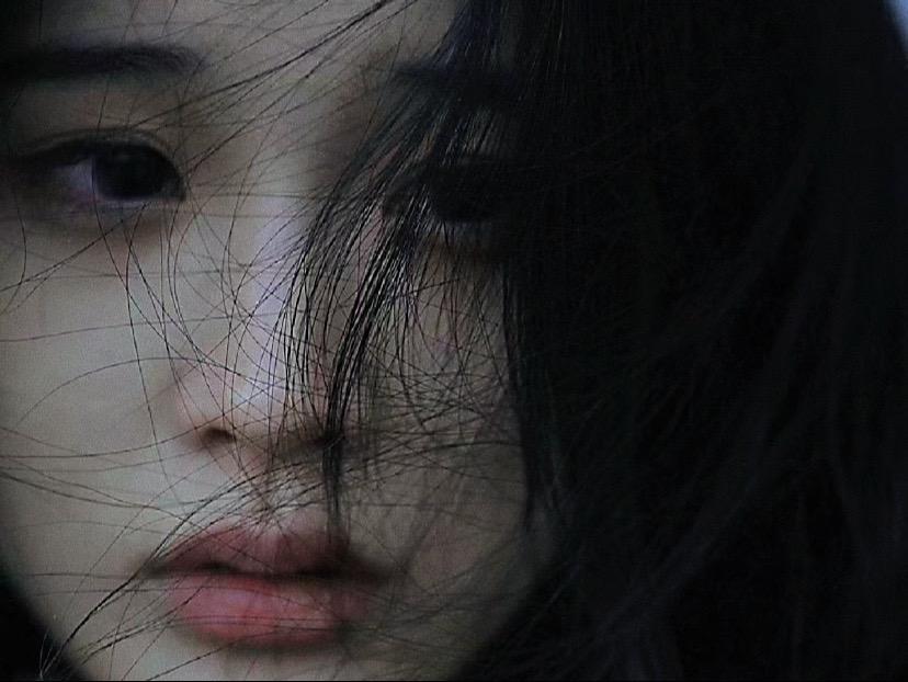 度娘都搜不到的小众文案“让人瞬间破防的短句文案”1.“释怀的尽头是忘记吗”2.“