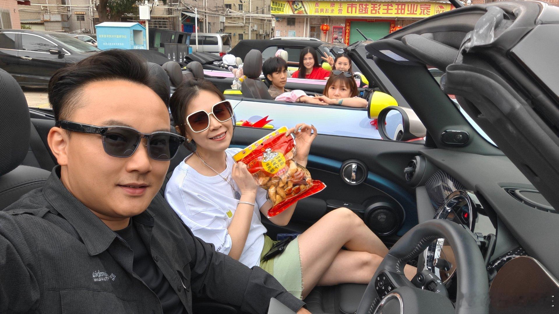 即便现在天天开电车，我的敞篷MINI依然给到无法替代的情绪价值，一直在想MINI