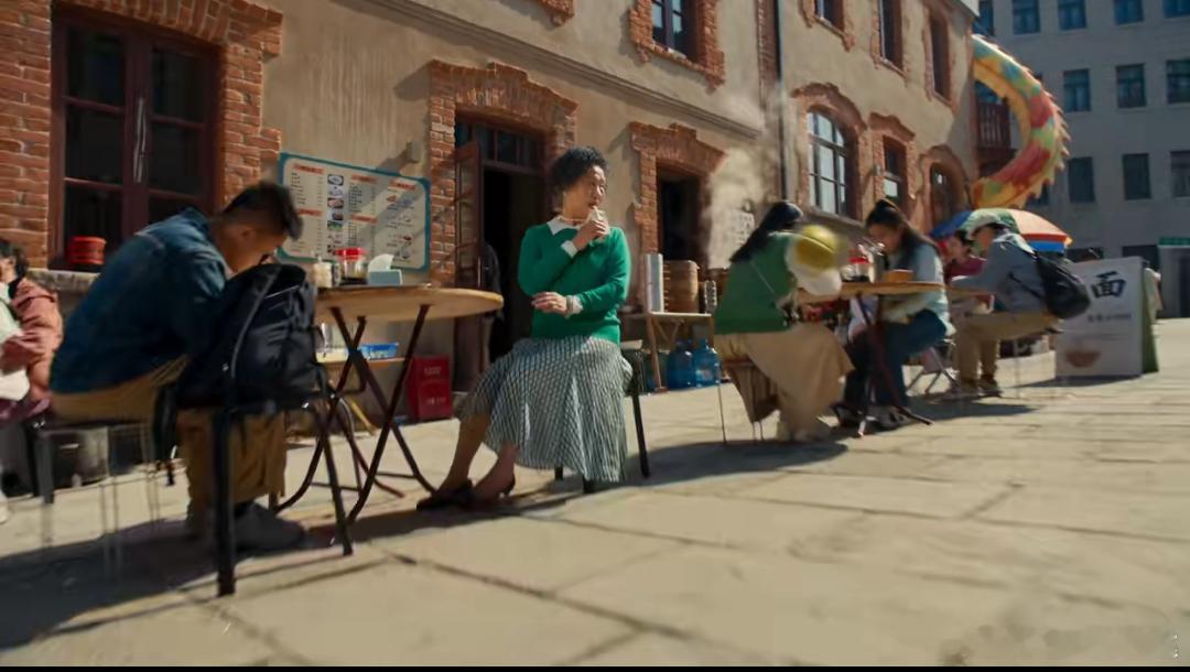 更多蒙牛牛奶 更多健康动力蒙牛百城马拉松  蒙牛百城马拉松——燃动中国，逐梦不止