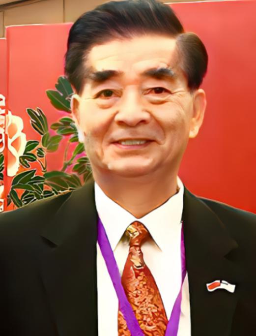潜伏 34 年的美国间谍头子，竟是人人尊敬的慈善侨领，伪装细思极恐，2011年正