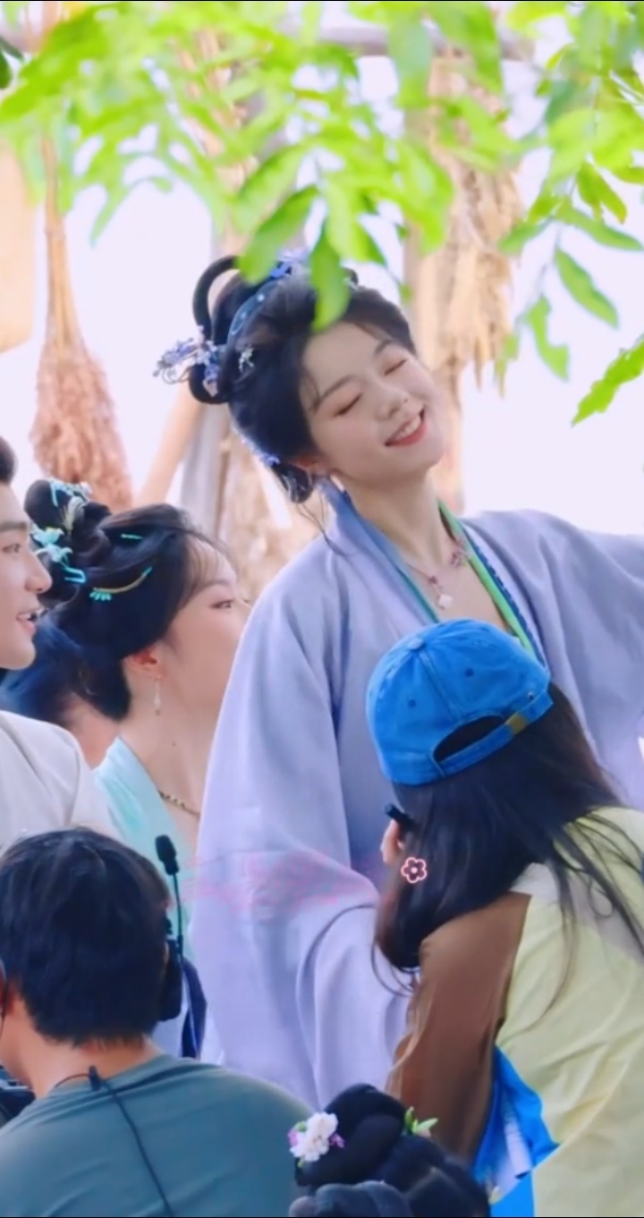 老天奶，我真的被此女萌晕了誓死追随兔兔大王赵今麦演古灵精怪少女手拿把掐
