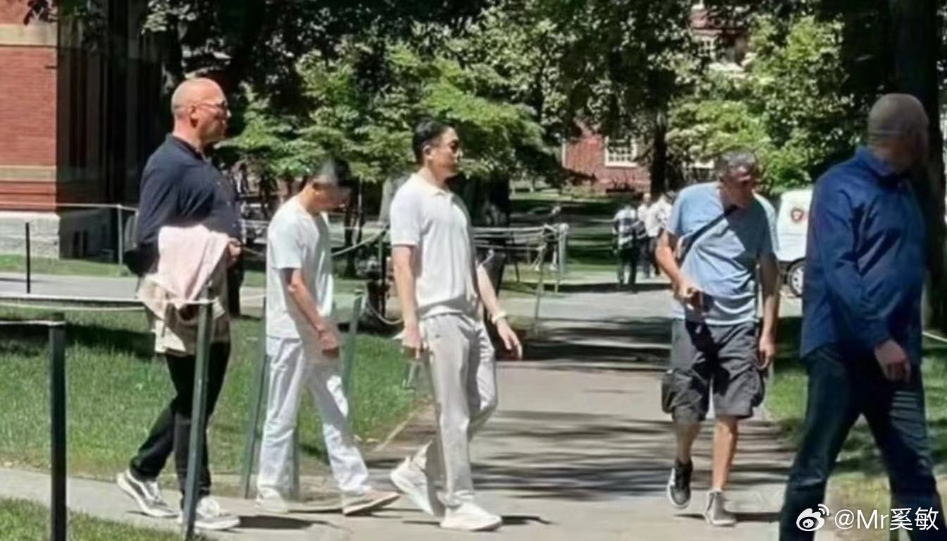 马云现身哈佛、麻省理工学校，刚刚下田插过秧，又奔赴美国游学了吗？ 