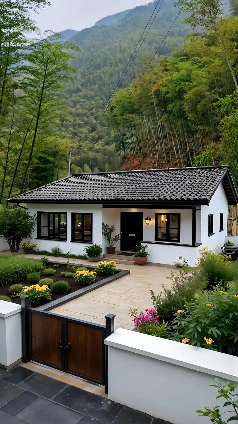 蝉鸣漫过青瓦时，村口的老槐树便撑起浓荫。阿婆坐在竹椅上择菜，竹篮里的豇豆还沾着晨