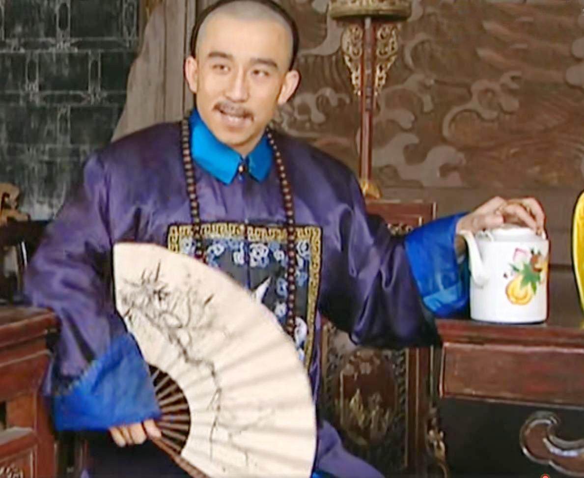 📌李卫临终前烧掉的那封密折，雍正偷偷抄录三遍：一个没功名的“捐班”，凭什么让皇