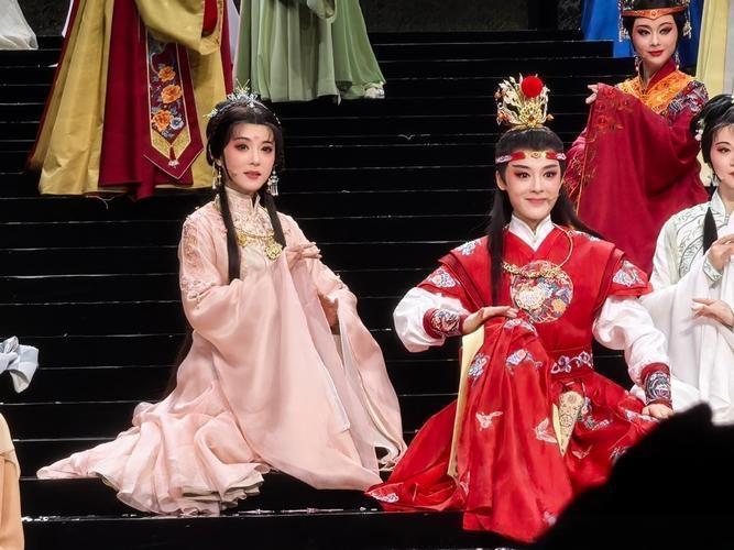 梁祝化蝶哭了多少人？那是中国人骨子里的爱情信仰
        《梁祝化蝶》是一