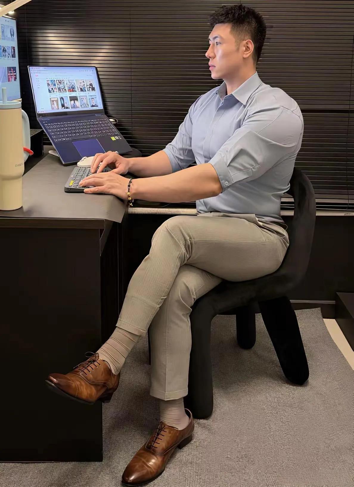 据说这类型的男生特别受女生欢迎？