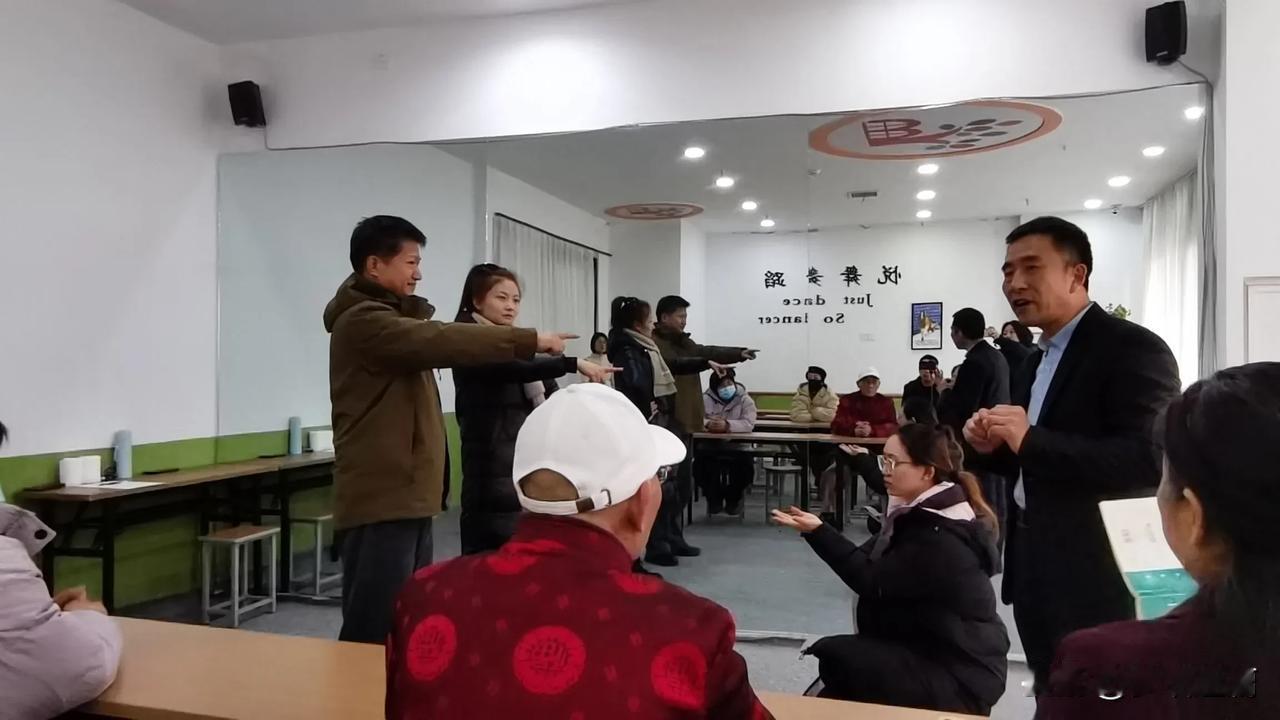 “举世而誉之而不加劝,举世而非之而不加沮,定乎内外之分,辩乎荣辱之境。”真正达到