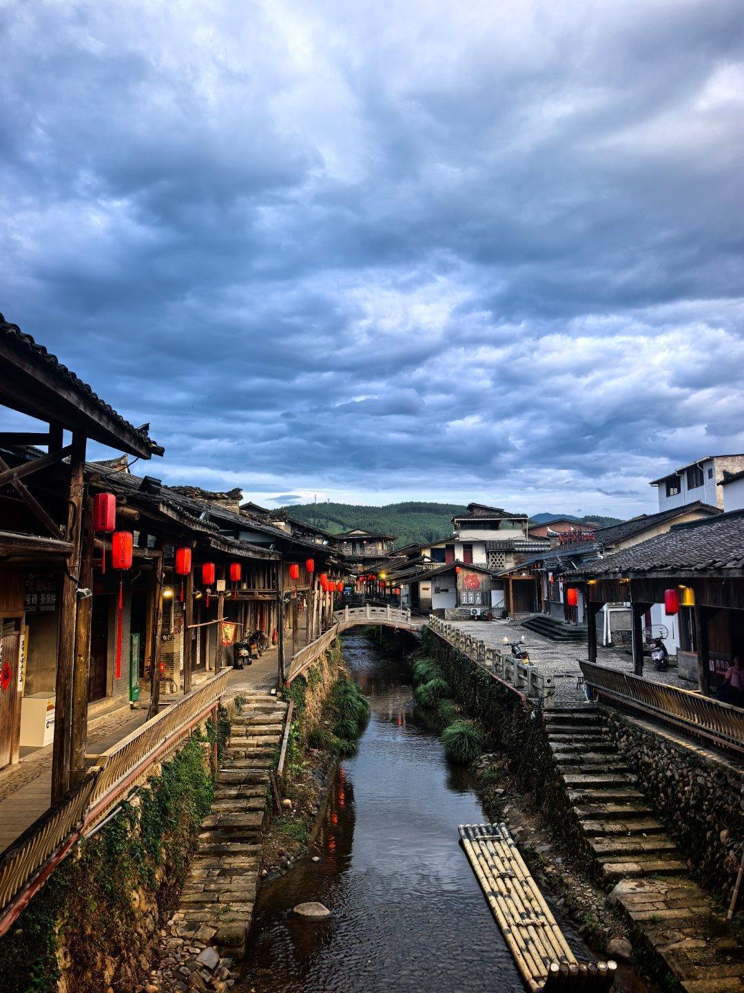 武夷山的景区、酒店，外国人真是不少。 